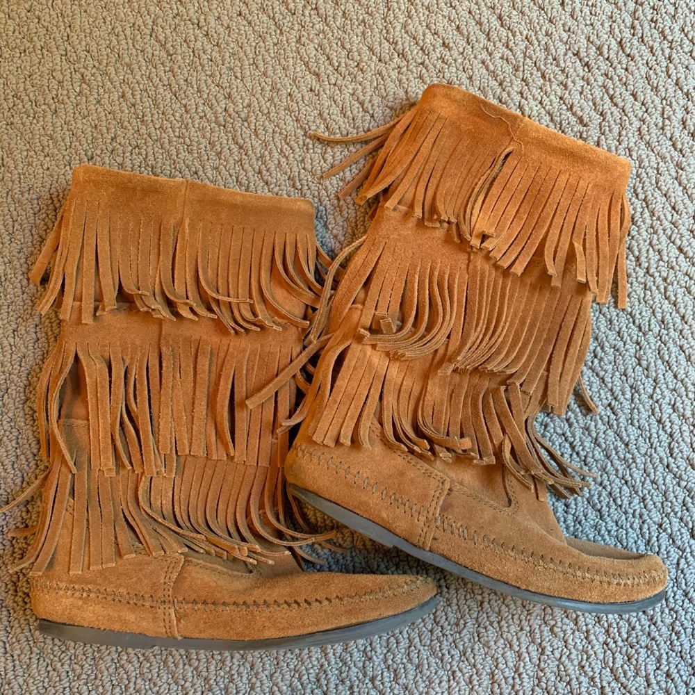 Minnetonka 3-Layer Fringe Boots